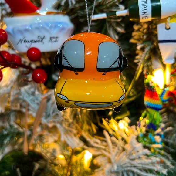 NWT Oscar Mayer Wienermobile Christmas Ornament - Picture 2 of 5